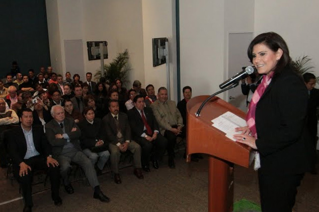 María Elena Barrera Tapia presenta avances de sus compromisos con los toluqueños