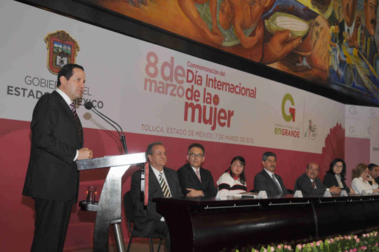 Anuncia Eruviel Ávila Plan Integral de Protección y Desarrollo de la Mujer Mexiquense