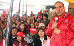 Más y mejores servicios para las comunidades: Alfonso Arana