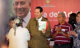 Convive Eruviel Ávila con adultos mayores y anuncia programa de descuentos para ellos en todo Edomex