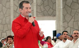 A no convertir la democracia en amenaza, convoca Héctor Velasco