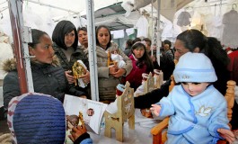 Comienza la venta de atuendos para la celebración del Día de la Candelaria, en el Patio del Sabor.