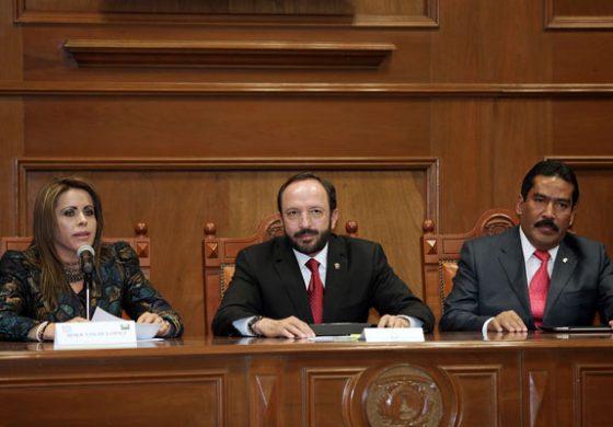 Firma UAEM Convenio de Revisión Salarial y Contractual 2013 con sus sindicatos