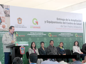 Eruviel Ávila entrega ampliación del Centro de Salud en Ocoyoacac