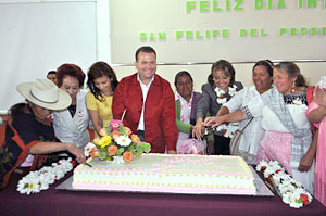 Reconoce Abraham Monroy labor de mujeres sanfelipenses