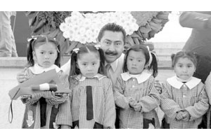 Los símbolos patrios representan la oportunidad de un México mejor: Efraín Victoria Fabián
