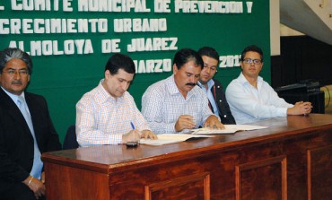 Firman convenio Ayuntamiento de Almoloya de Juárez e IMEVIS