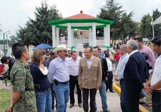 En Almoloya de Juárez, remodelan plaza cívica de Mextepec