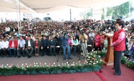Elda Gómez Lugo festeja a las madres en su día