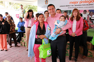 Cerca de mil mujeres y adultos mayores beneficiados en la Primera Jornada de Salud y Servicios en Rayón