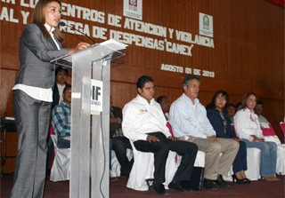 Reconoce Isis Gutiérrez alcance de programas nacional y estatal a favor de familias vulnerables