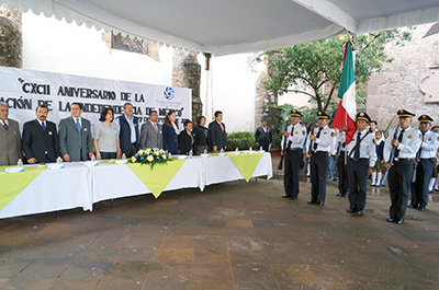 Conmemoran la consumación de la independencia de México