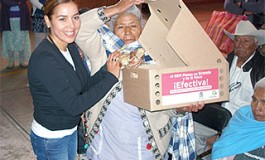 Entrega DIF Villa Victoria 400 paquetes avícolas