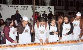 Comparten Monumental Rosca de Reyes