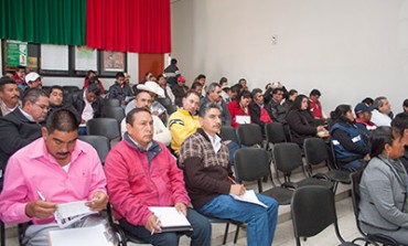 Capacitan a funcionarios municipales para regular operación de Giros Rojos