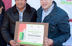 Reconoce GEM al Alcalde de Xonacatlán