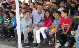 Erick Cedillo y DIF Municipal festejan a niños de Rayón