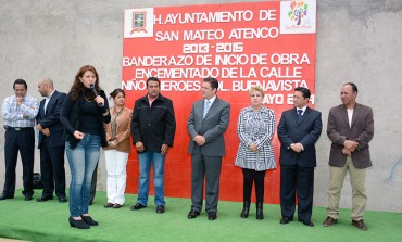 Olga Pérez pone en marcha obra, compromiso del gobernador Eruviel Ávila