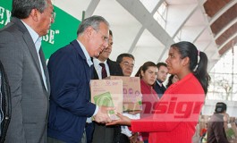 Entrega Arturo Vélez 6 mil 220  despensas Camex