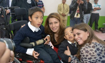 Olga Pérez inaugura rehabilitación del CAM No. 21