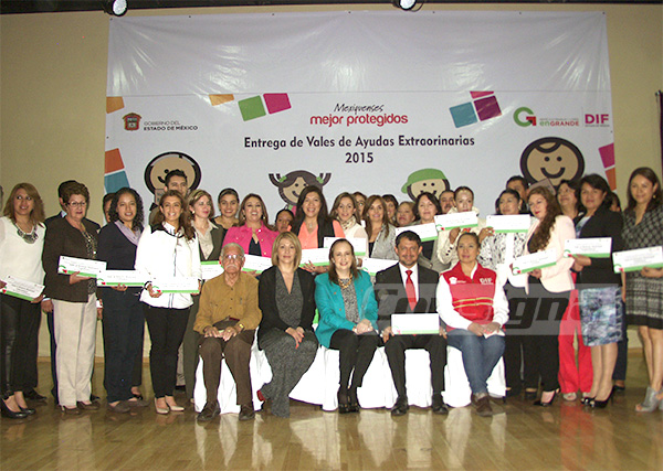 Entrega DIFEM apoyos extraordinarios a Sistemas Municipales de las regiones II, VII y XIII