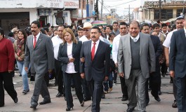 Encabeza Efraín Victoria festejos patrios en Temoaya