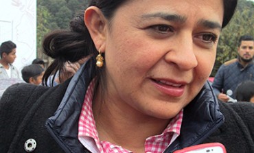 Marisol González entrega 16 mil 500 juguetes y 600 cobertores del Programa de Apoyo Invernal
