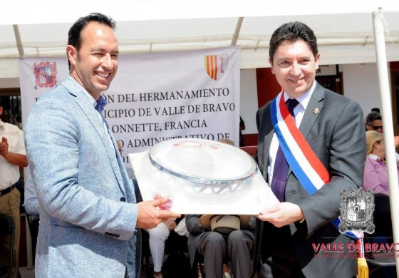 Pueblo Mágico de Valle de Bravo y ciudad francesa de Barcelonnette renuevan lazos de hermandad