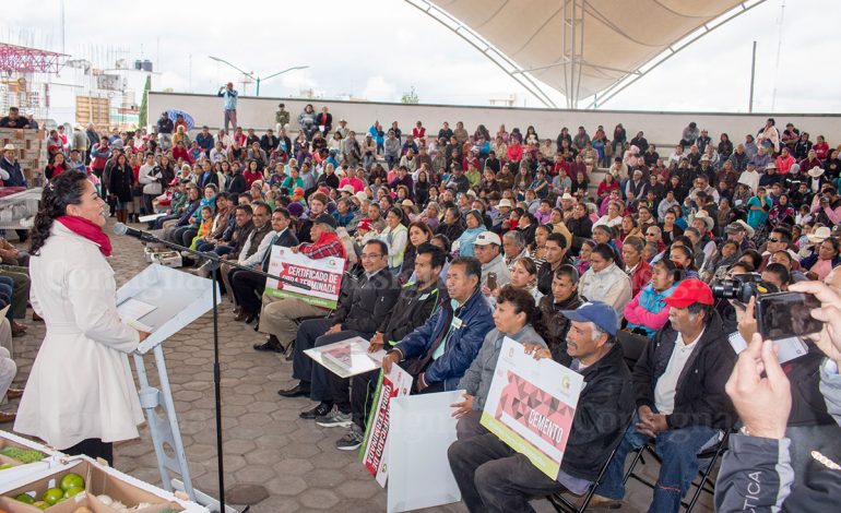 Otorgan apoyos agropecuarios en Atlacomulco