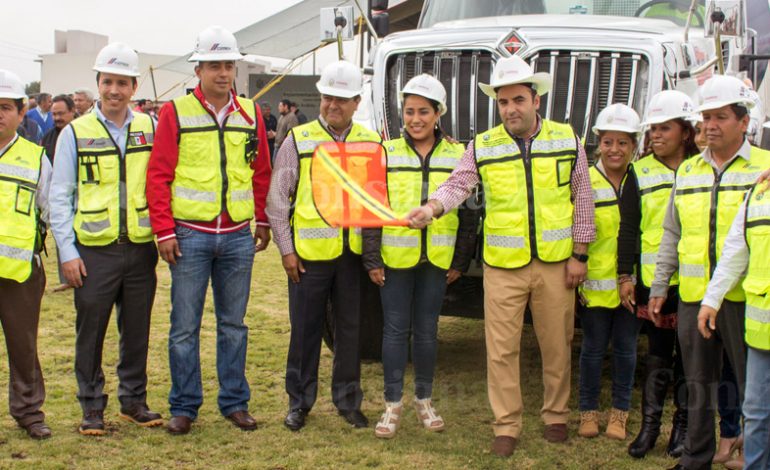 Alcalde de Calimaya pone en marcha obra vial con una inversión de 11.8 mdp