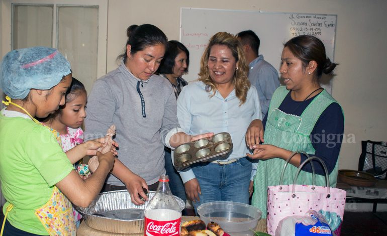 En Mexicaltzingo, aprenden a cocinar  para el autoempleo