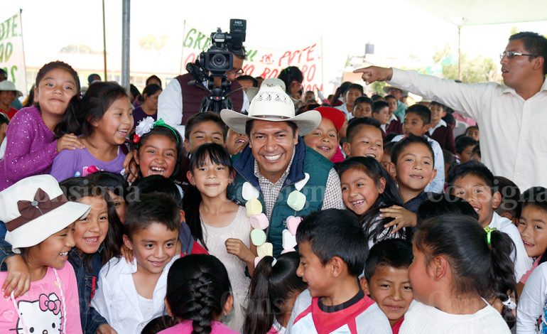 Con trabajo, Olegario Romero salda compromisos