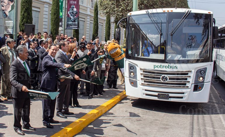 Jorge Olvera García rindió el Cuarto Informe de Actividades al frente de la UAEM