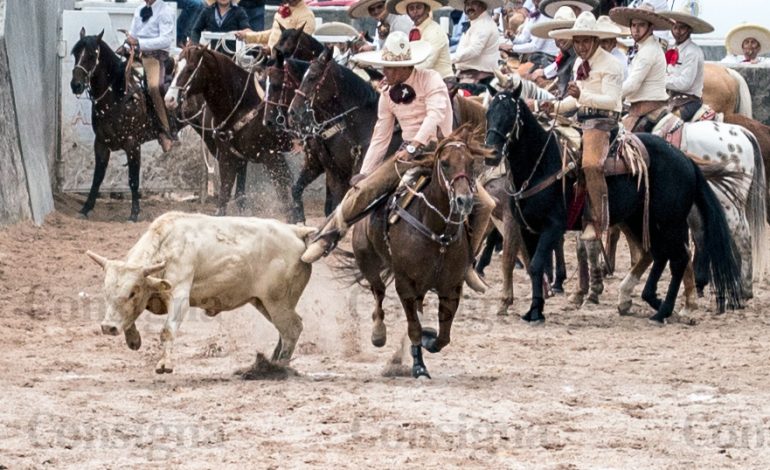 Ayuntamiento de Atlacomulco impulsa la tradición de la charrería