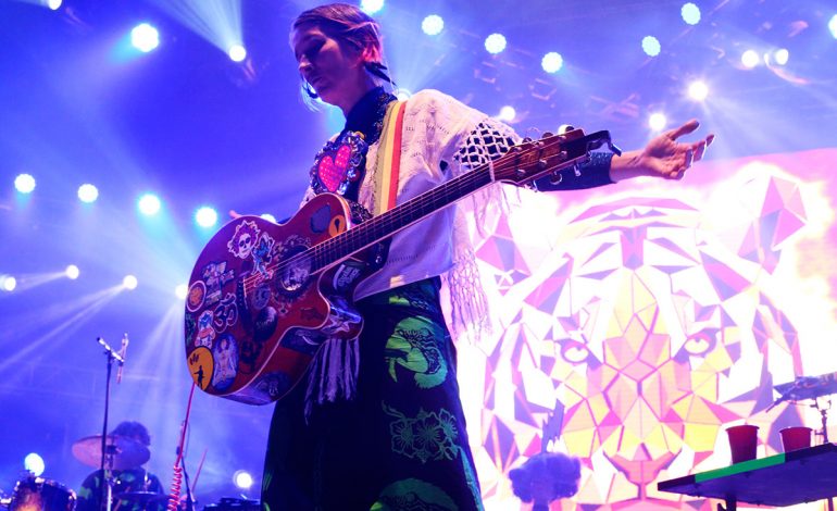 Metepec vivió una noche resplandeciente con Aterciopelados