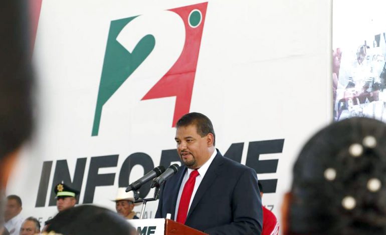 Rinde segundo informe alcalde de Ixtlahuaca