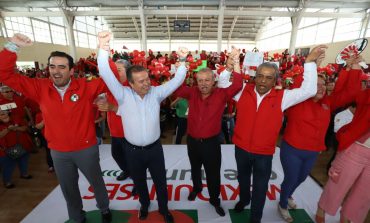 Propone César Camacho seguridad social universal y licencia de paternidad