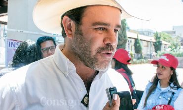 Empoderar a la ciudadanía propone Eduardo Capetillo