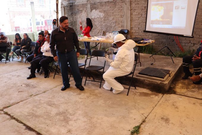 Pirotécnicos de Almoloya de Juárez reciben capacitación del IMEPI