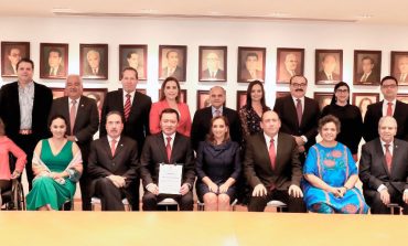 Claudia Ruiz Massieu sostiene reunión con Senadores electos del PRI