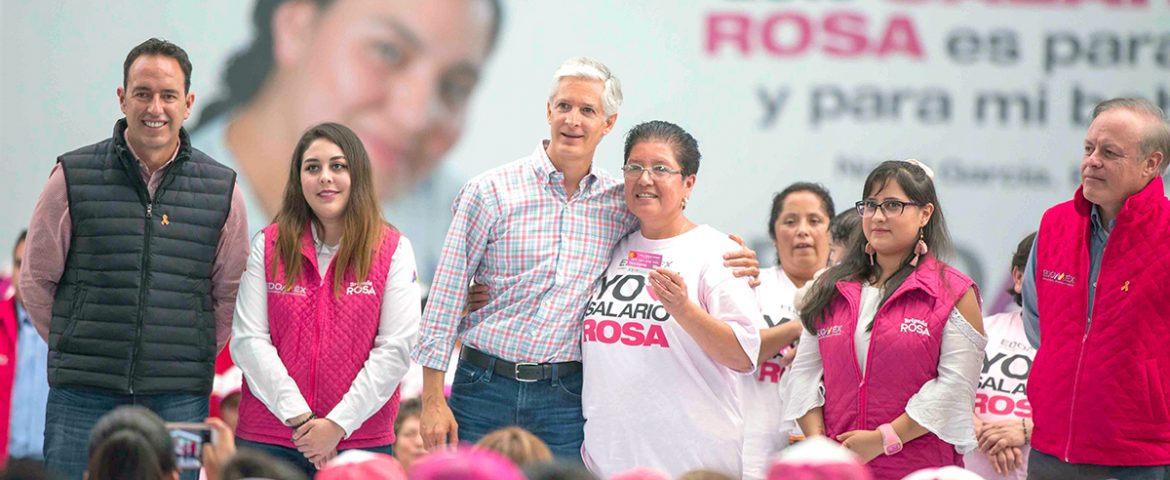 Reciben amas de casa del sur del Edoméx tarjetas del programa Salario Rosa