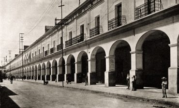 Difunden historia y significado de los Portales de Toluca