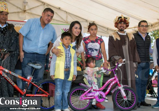 Alcaldesa de San Antonio la Isla celebra Día de Reyes con cientos de niños