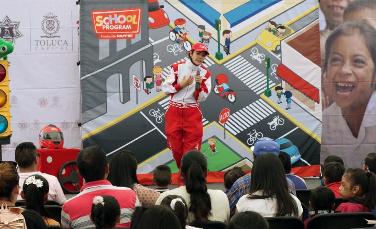 Festejan autoridades de Toluca Día del Niño en la zona norte