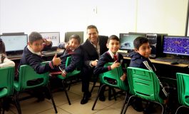 Entrega César Serrano aula de medios y rehabilitación de Salones en Primaria del Barrio de Guadalupe