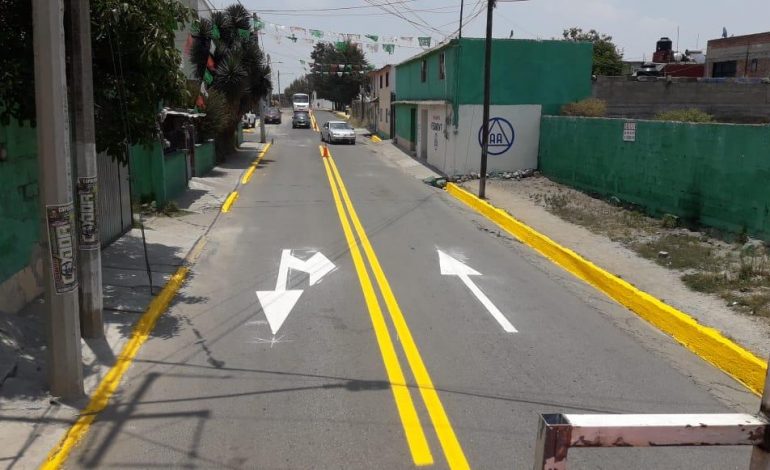 Renuevan autoridades señalamiento vial en calles en Toluca