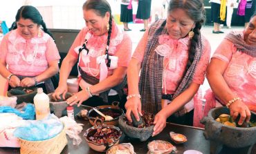 Presente la gastronomía otomí en la degustación de salsas y pulque tradicionales en la Fiesta Patronal Temoaya 2019