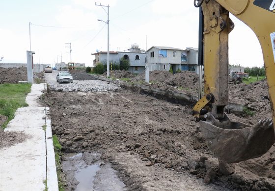 Inicia la pavimentación de nuevas calles en Toluca