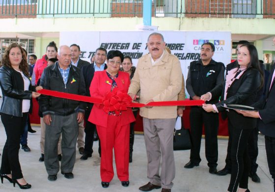 En Calimaya, escuela secundaria estrena techumbre
