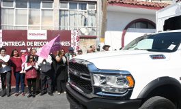 Para brindar mejores servicios a los otzolotepenses, Erika Sevilla entrega 4 vehículos